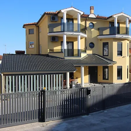 Ambiente 4* Pjescana Uvala
